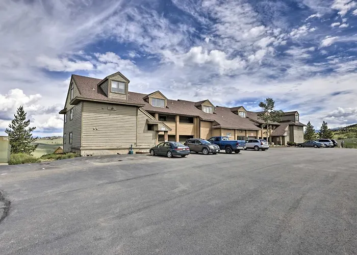 Updated Studio Loft In Granby: Epic Mountain Views