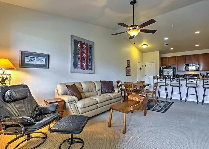 18 Mi To Winter Park: Granby Condo W/ Covered Deck